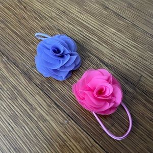 CLAIRE’S Chiffon Flower Floral Hair Ties and Clips (4 total)